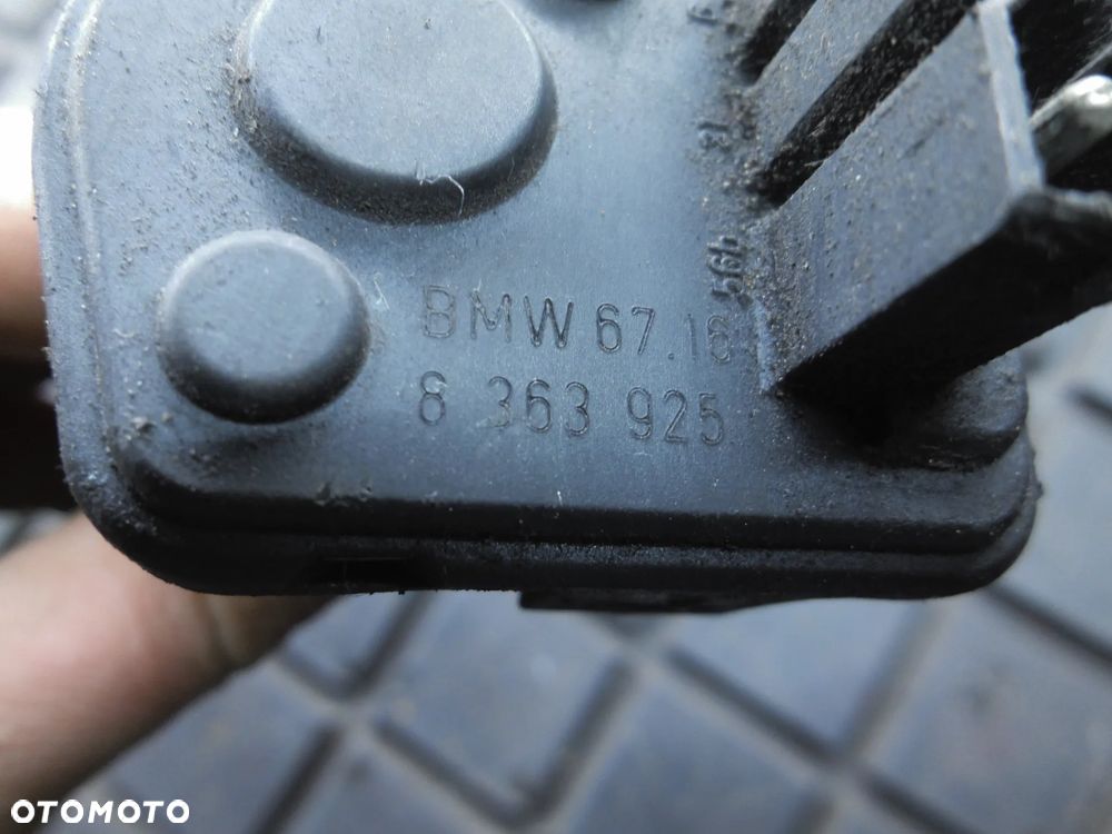 BMW E36 SILNICZEK REFLEKTORA 67168363925 - 2