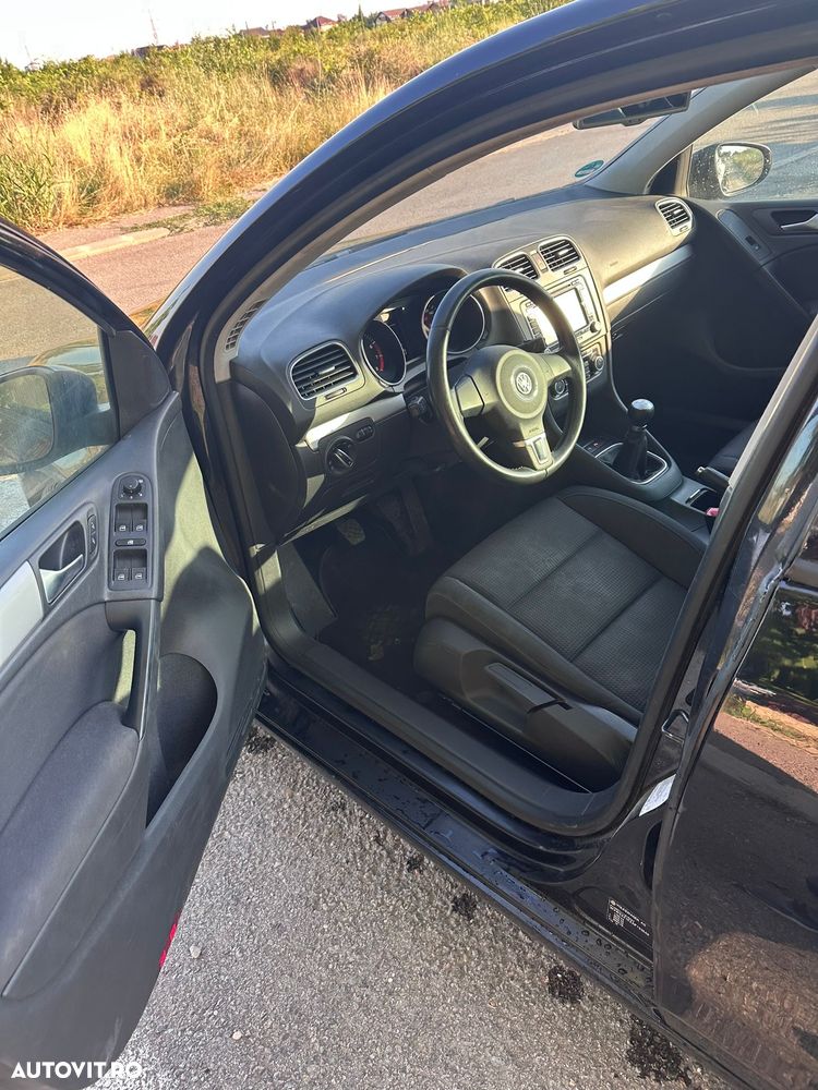 Volkswagen Golf - 11