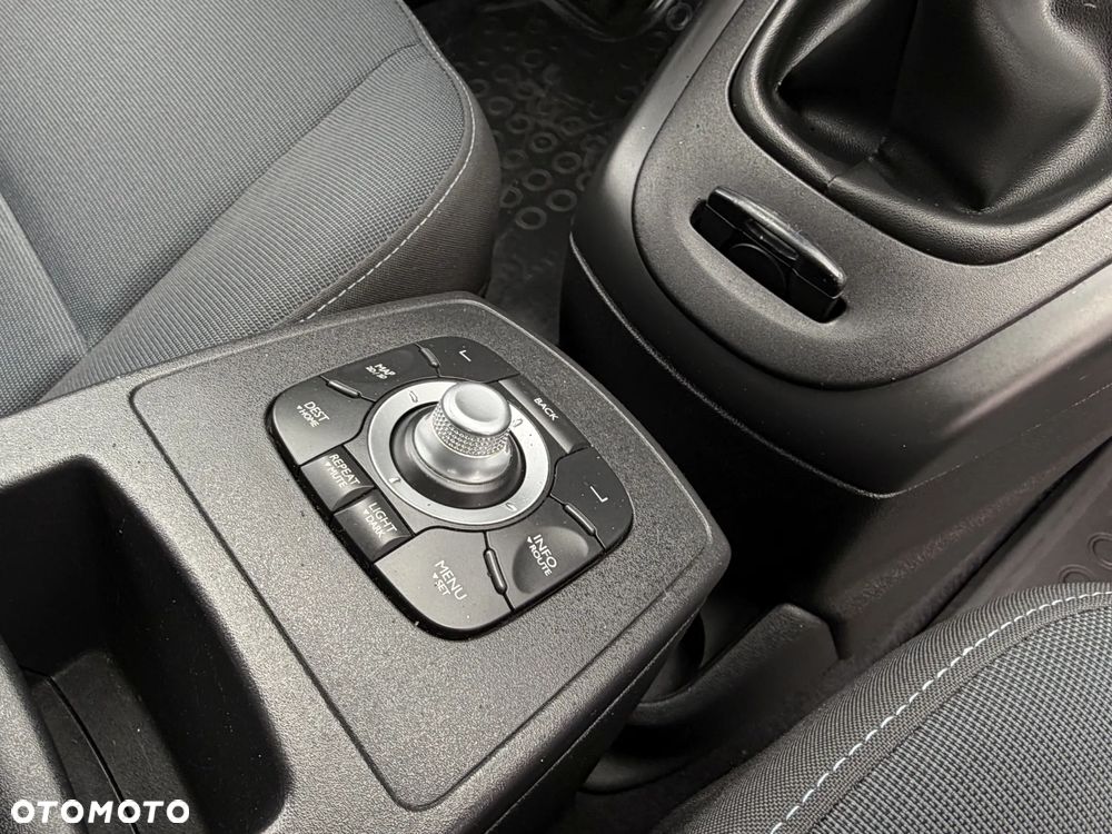 Renault Scenic 1.9 dCi Tech Run - 11