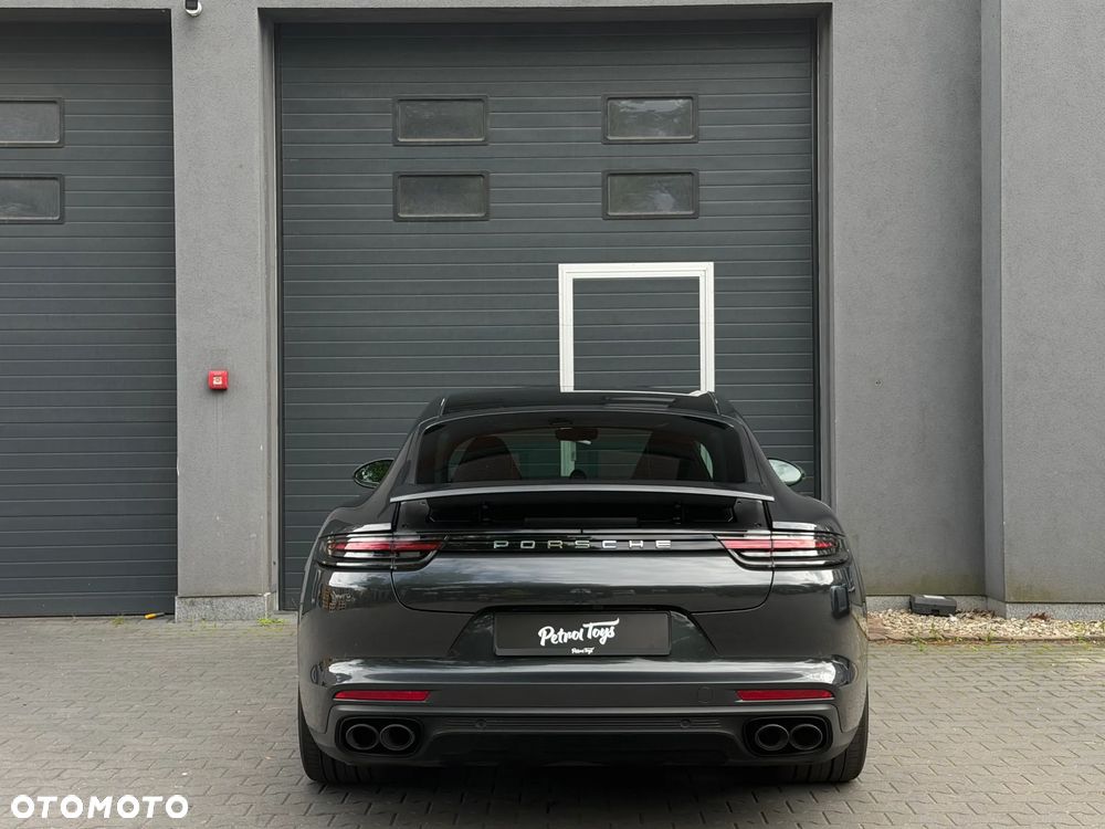 Porsche Panamera 4 - 5