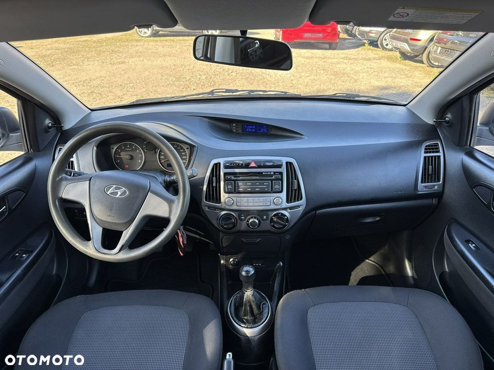 Hyundai i20 - 23