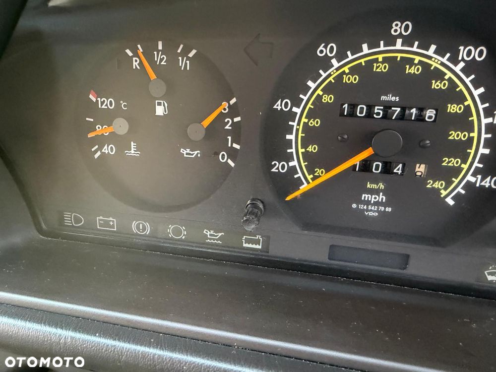 Mercedes-Benz W124 1995 photo 3
