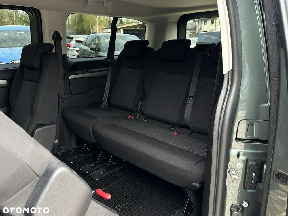 Peugeot Traveller - 18