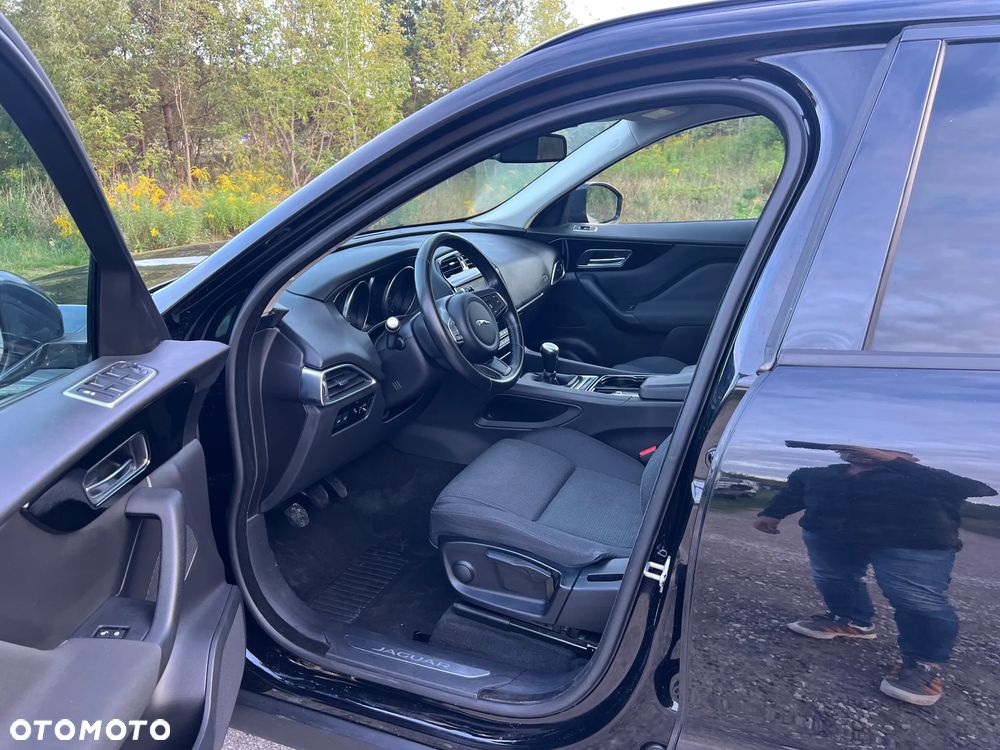 Jaguar F-Pace 2.0 i4D AWD Pure - 9