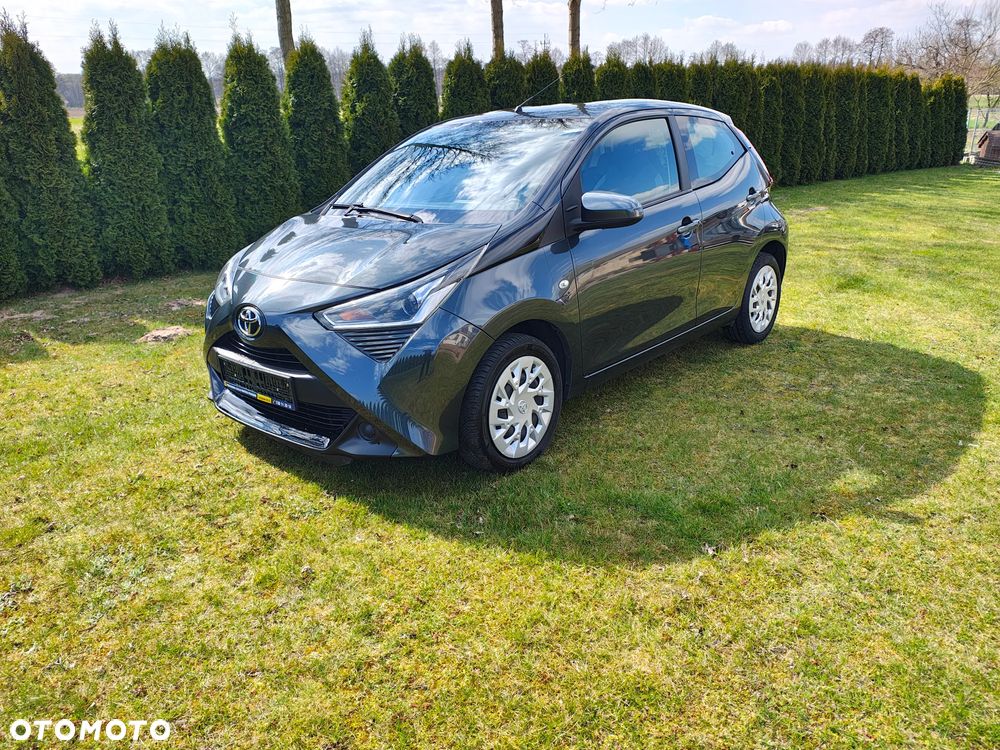 Toyota Aygo x-business - 1