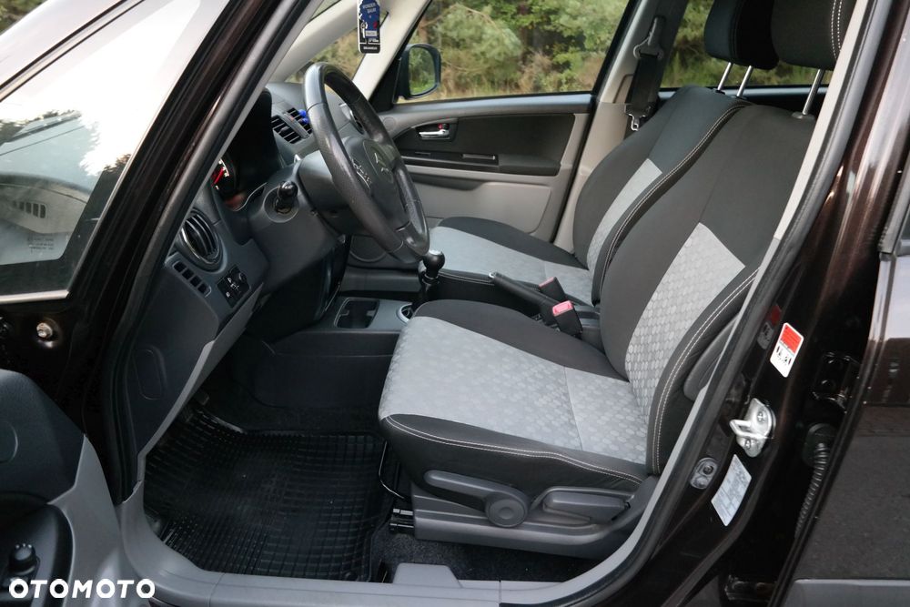 Suzuki SX4 1.6 Comfort Plus 4WD - 21