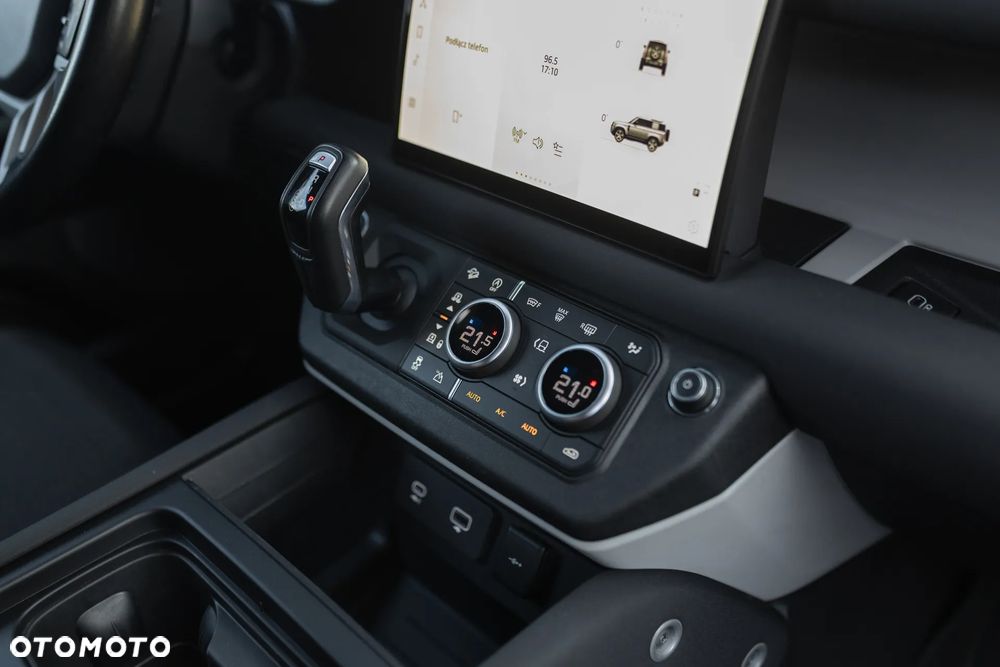 Land Rover Defender 3.0 D200 mHEV - 18