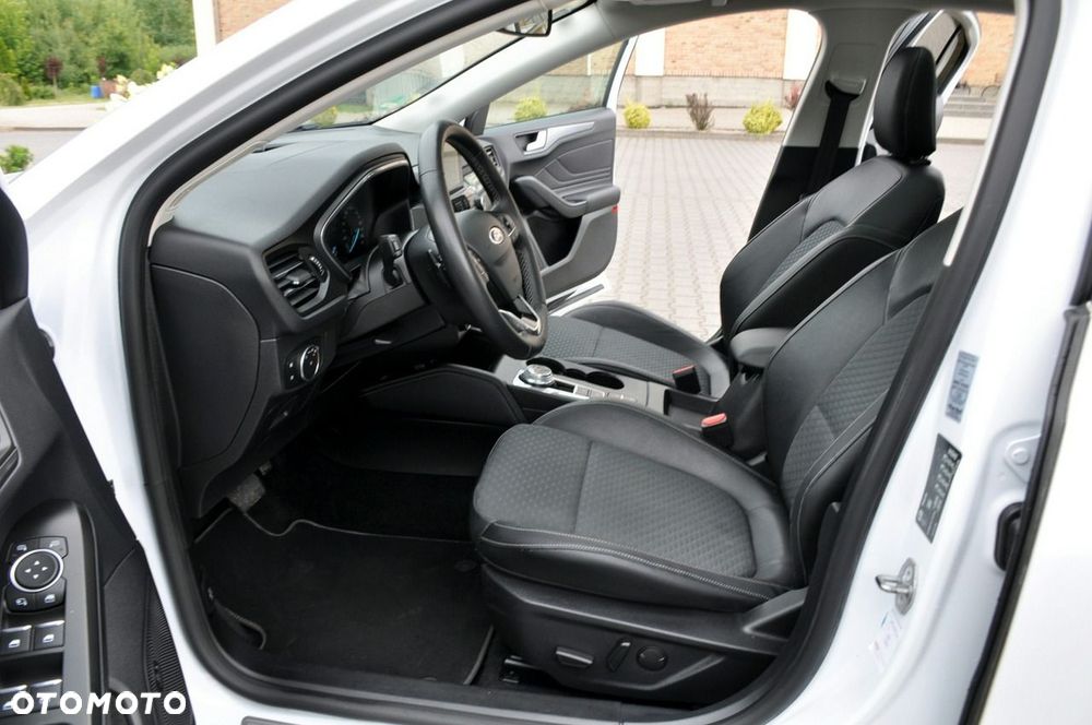 Ford Focus - 21