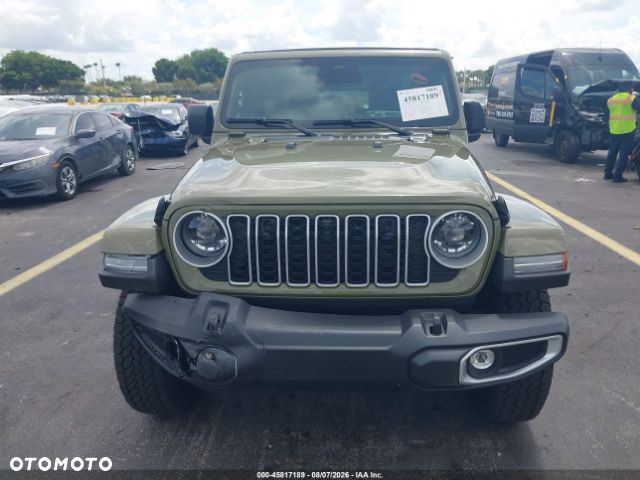 Jeep Wrangler - 9