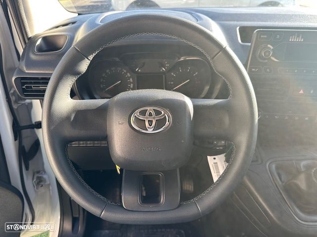 Toyota PROACE CITY 3 LUG. - 10