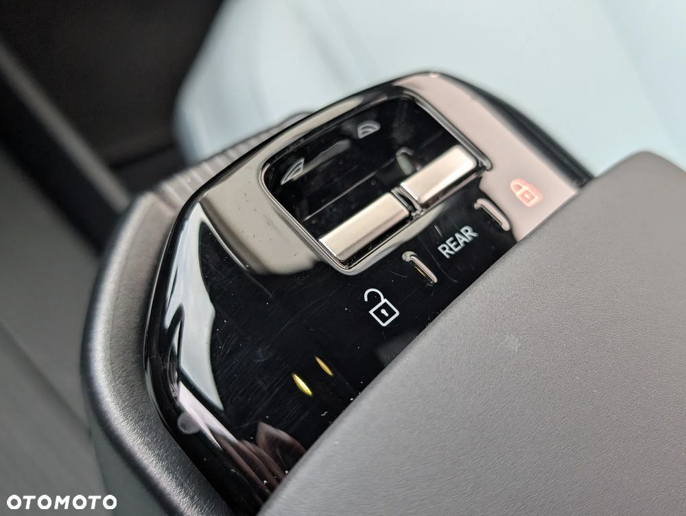 Volvo EX30 Twin Motor Performance AWD Ultra - 25