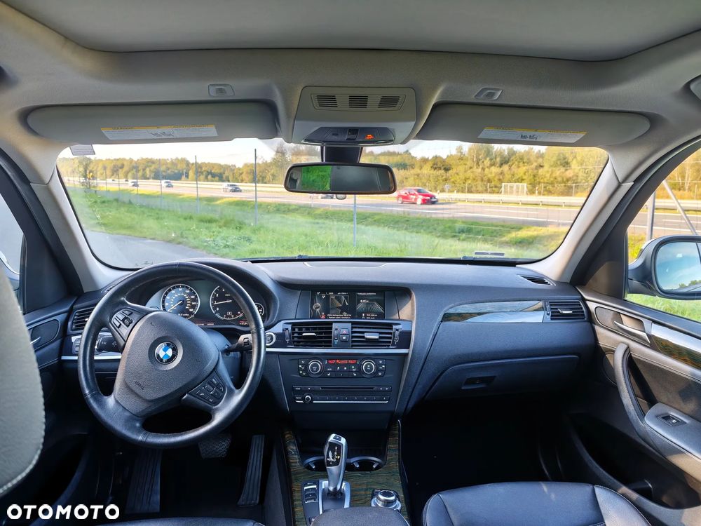 BMW X3 28i xDrive - 16