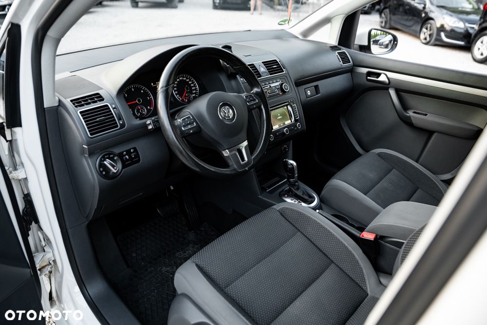 Volkswagen Touran 2.0 TDI DPF DSG Highline - 15