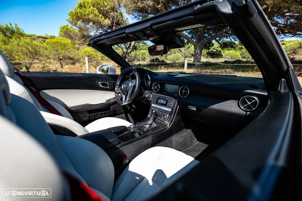 Mercedes-Benz SLK 250 (BlueEFFICIENCY) 7G-TRONIC - 23