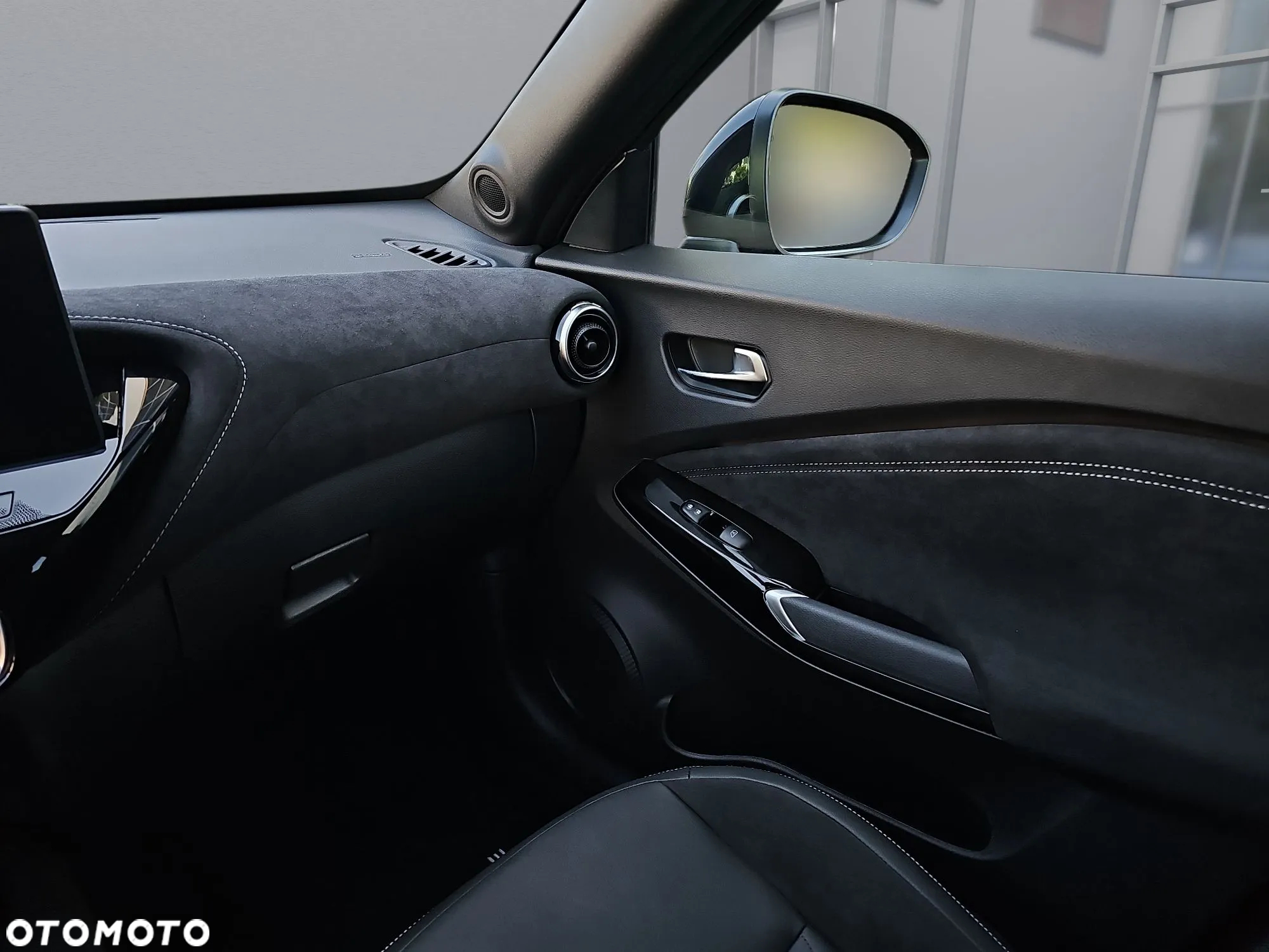 Nissan Juke 1.6 Hybrid N-Design AMT - 14