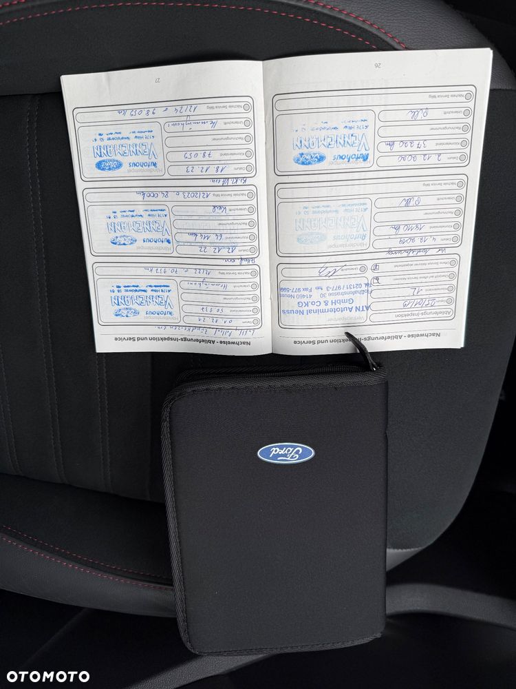 Ford Kuga 1.5 EcoBoost 2x4 ST-Line - 40