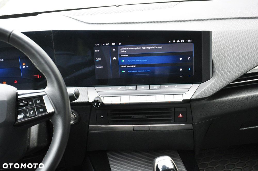 Opel Astra 1.2 T Business Edition S&S - 18