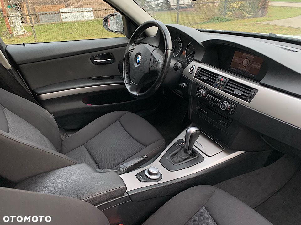 BMW Seria 3 - 34