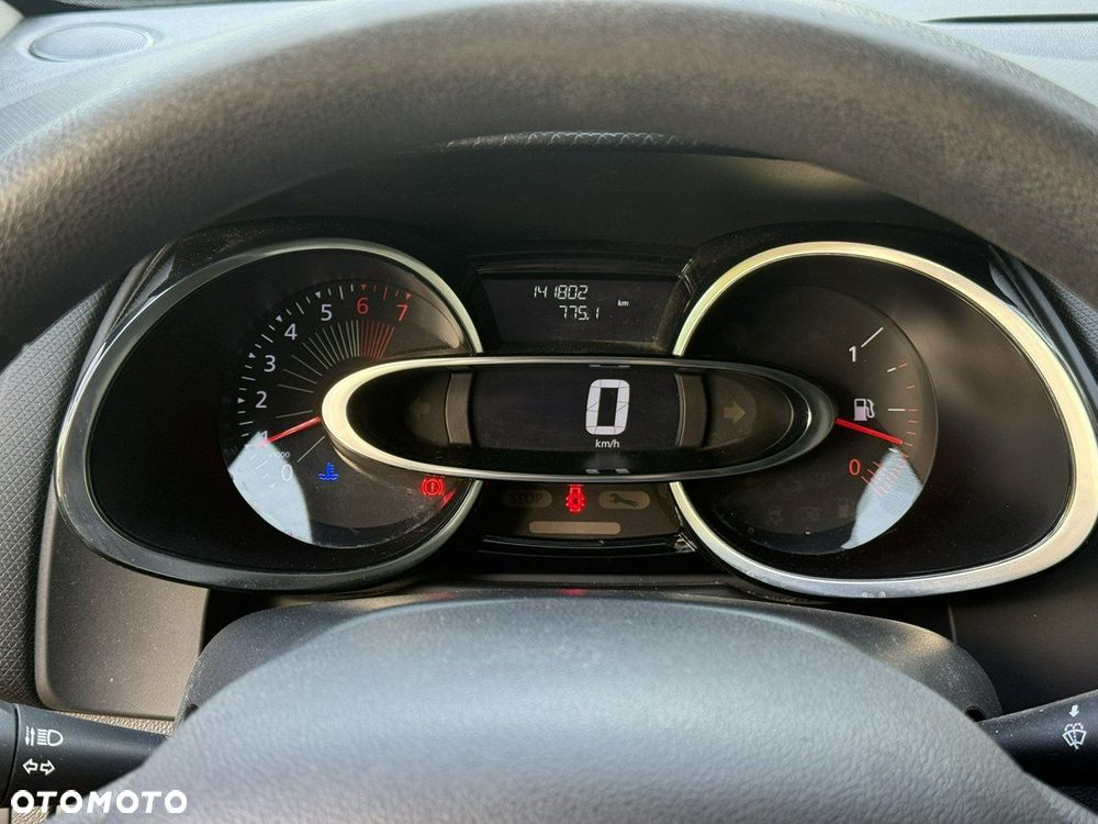 Renault Clio - 22