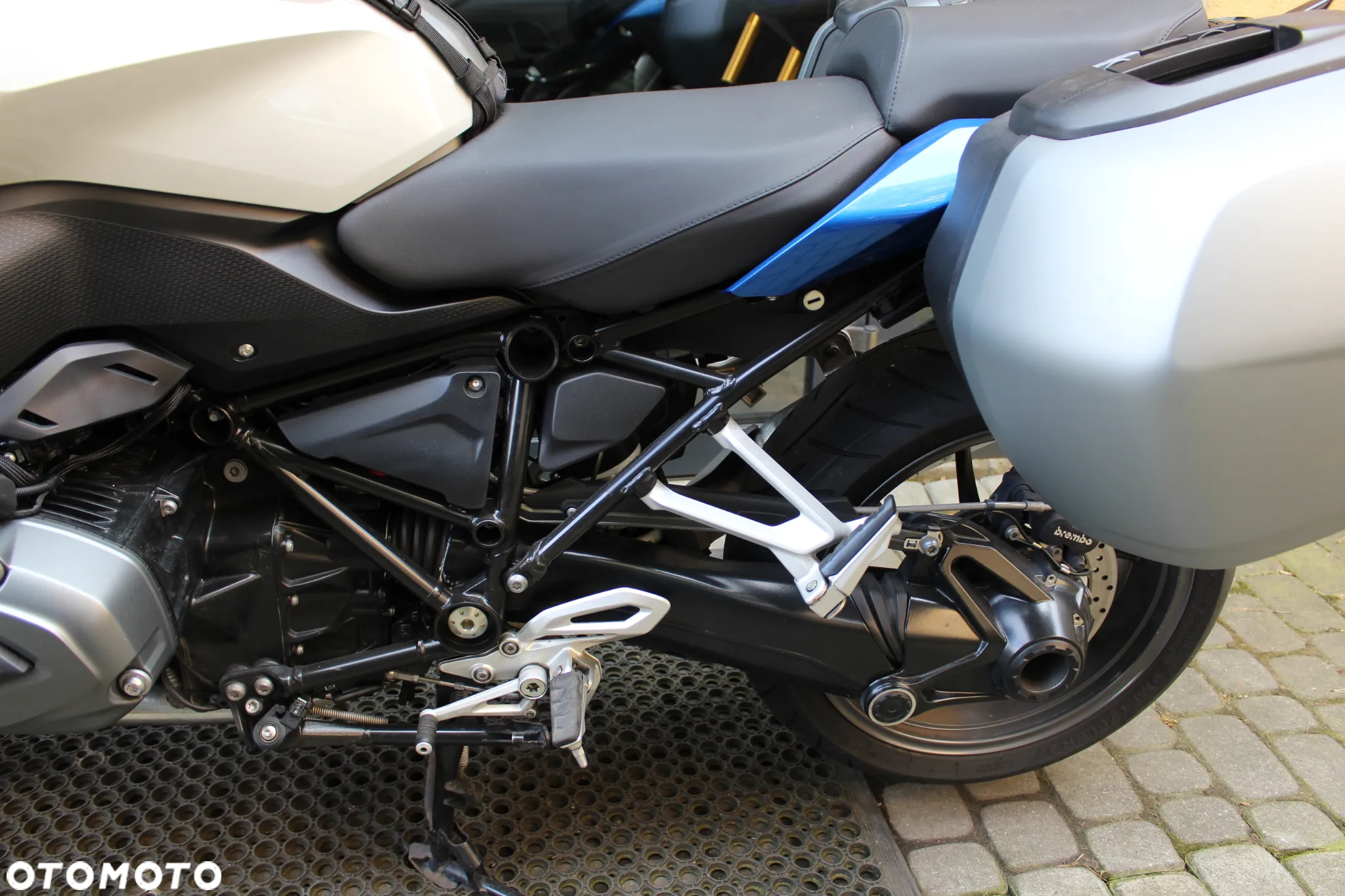BMW R - 12