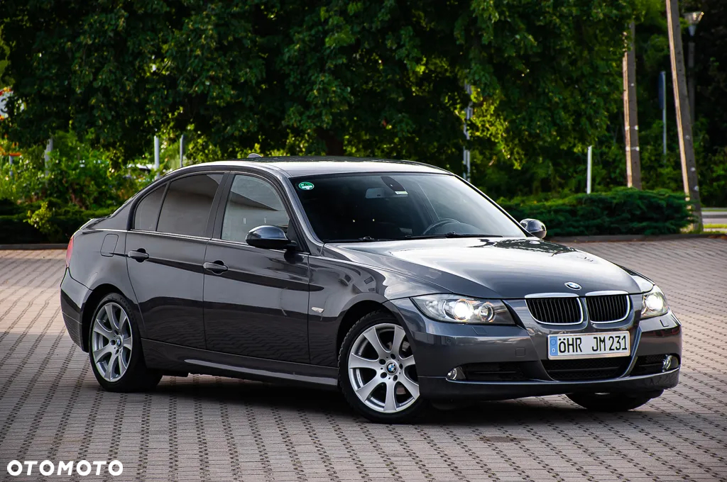 BMW Seria 3 320i - 3