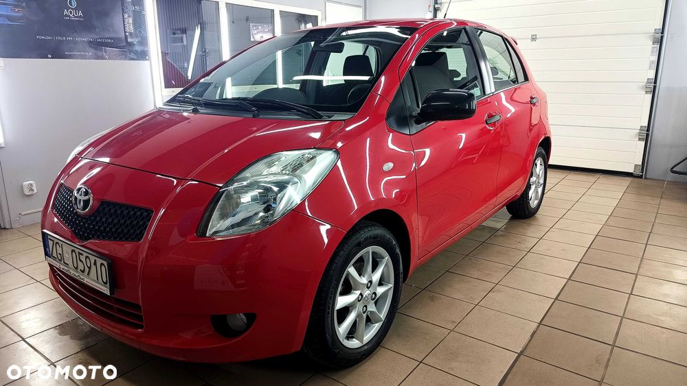 Toyota Yaris - 1
