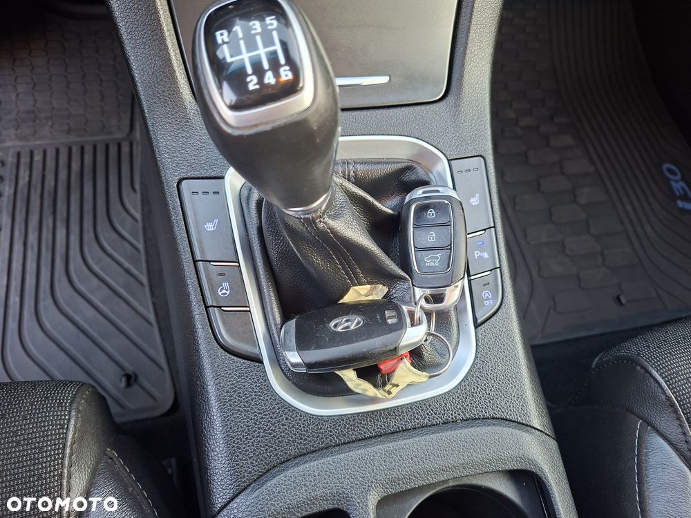 Hyundai i30 1.4 T-GDI Premium - 17