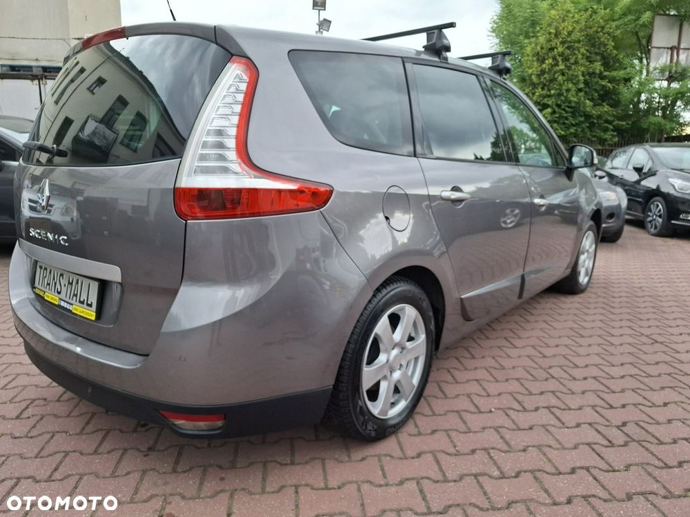 Renault Grand Scenic 2.0 16V 140 CVT Bose Edition - 6