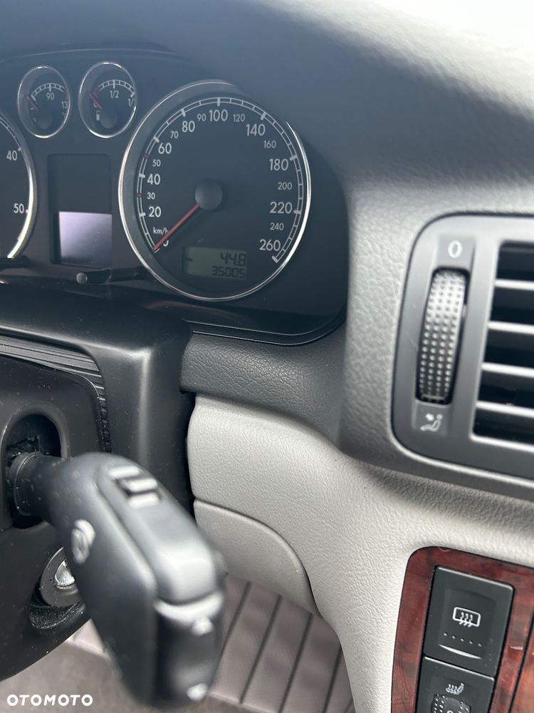 Volkswagen Passat - 18