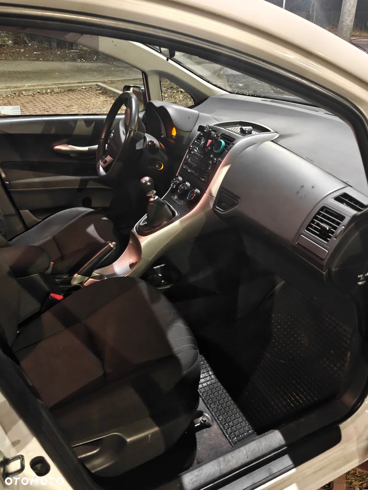 Toyota Auris 1.33 VVT-i Active - 7