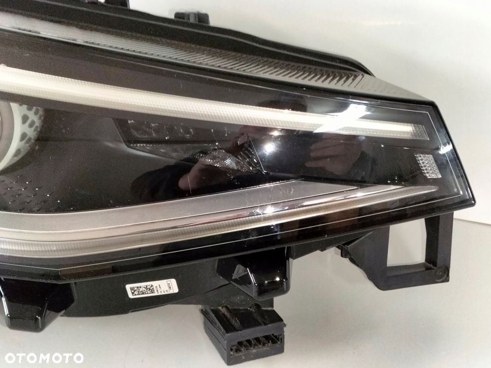 lampa przednia prawa vw id4 20- iq light - 6