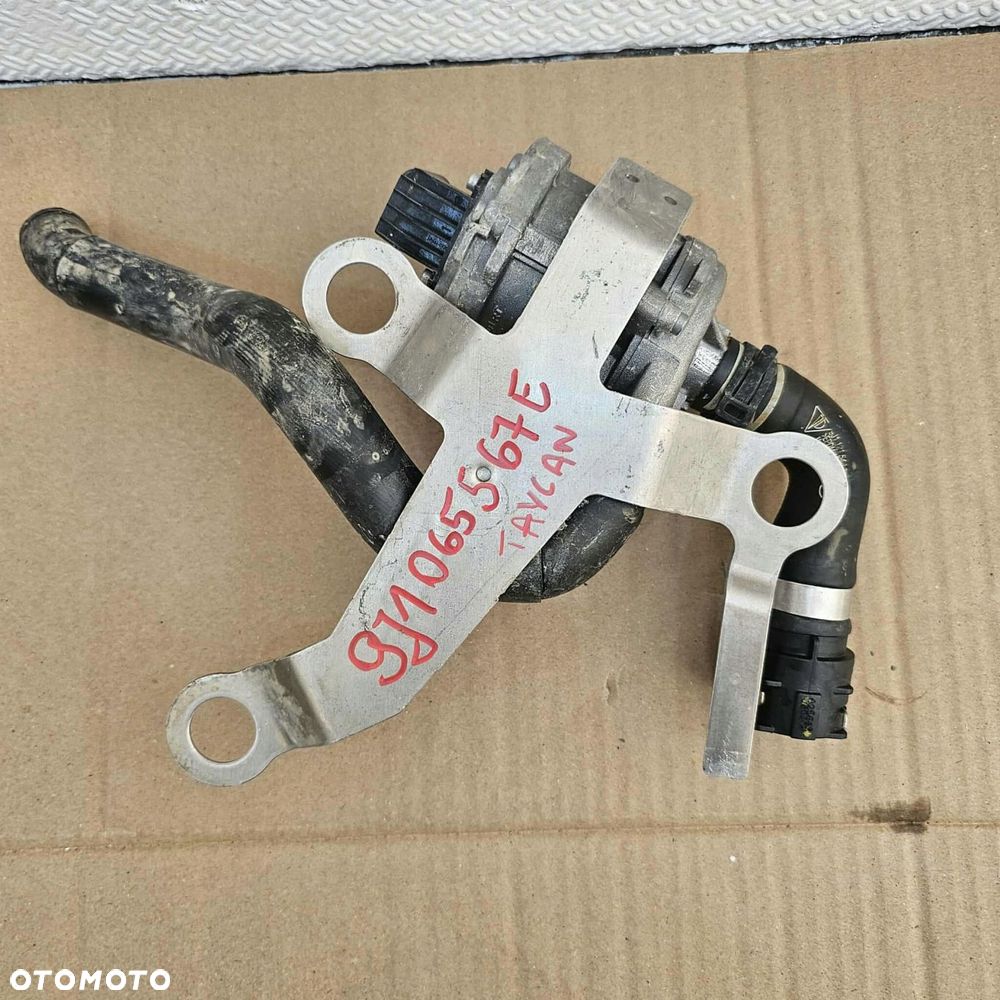 porsche taycan 9j1 dodatkowa pompa obiegu wody - 5