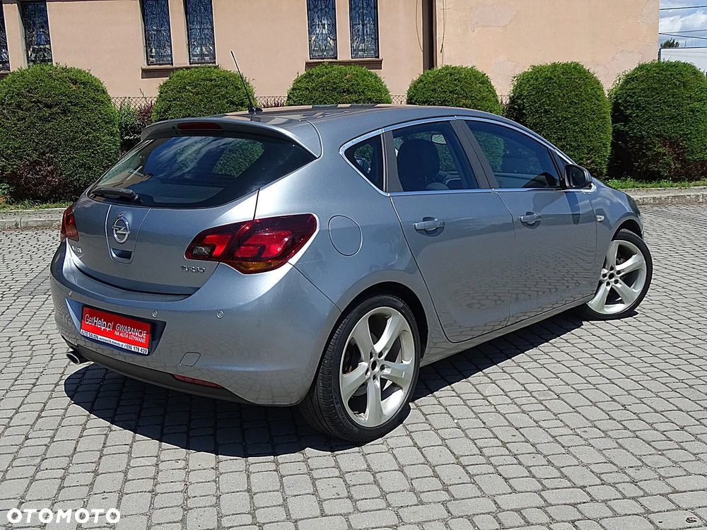 Opel Astra 1.6 Turbo Cosmo - 14
