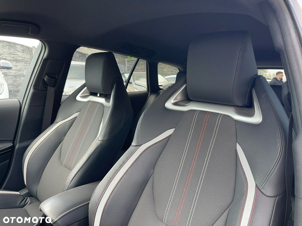 Toyota Corolla 2.0 Hybrid GR Sport - 12