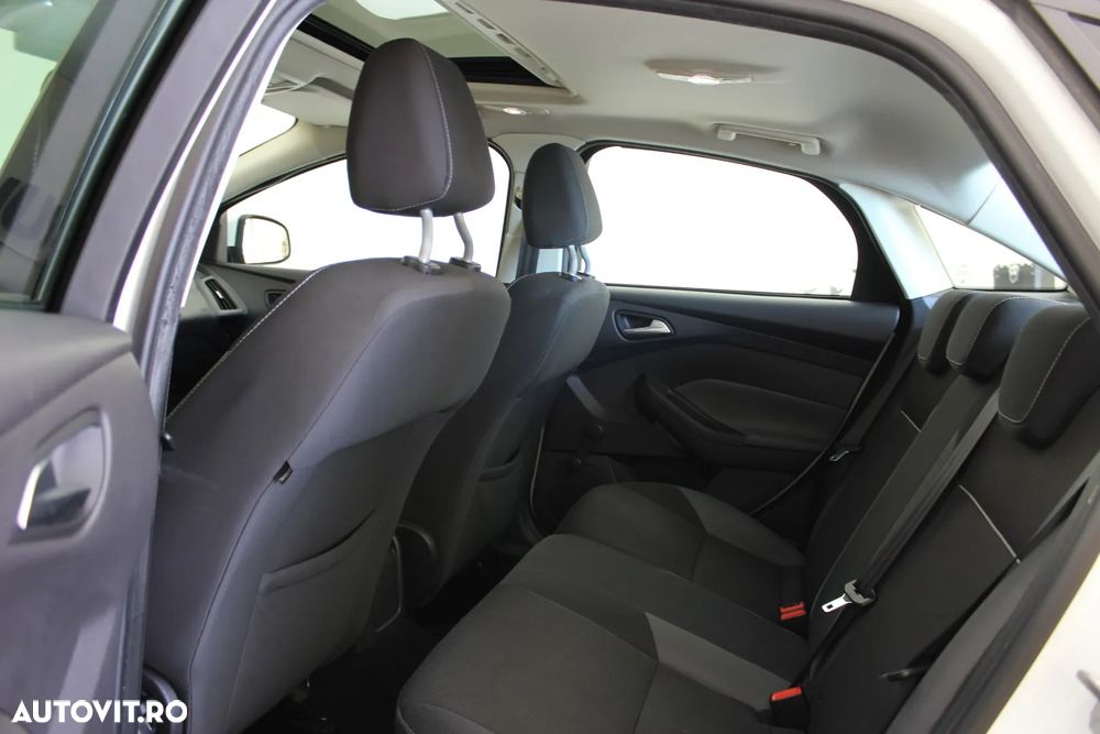 Ford Focus - 9