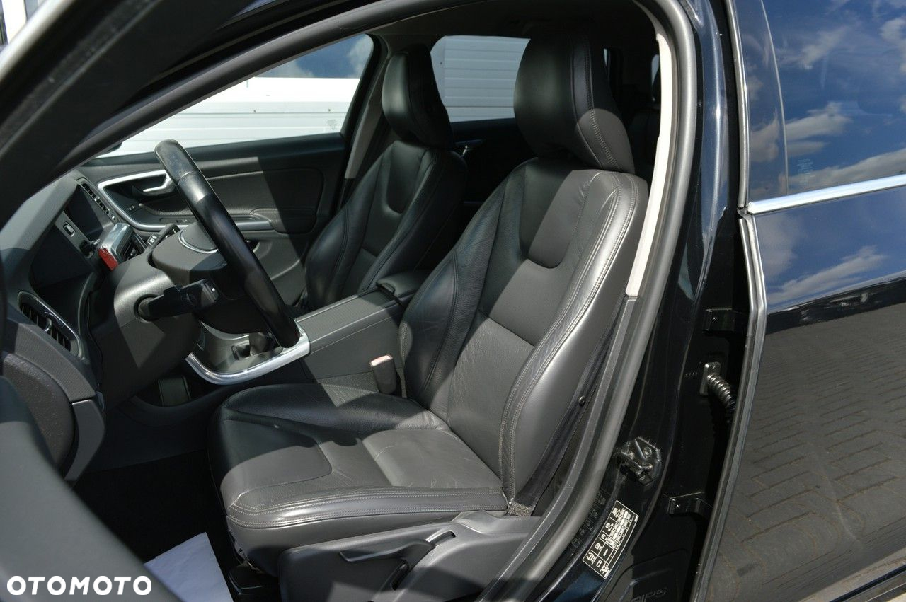 Volvo V60 D3 Momentum - 17