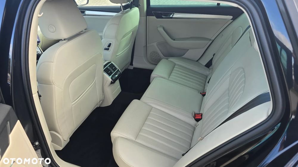 Skoda Superb 2.0 TDI SCR 4x4 L&K DSG - 17