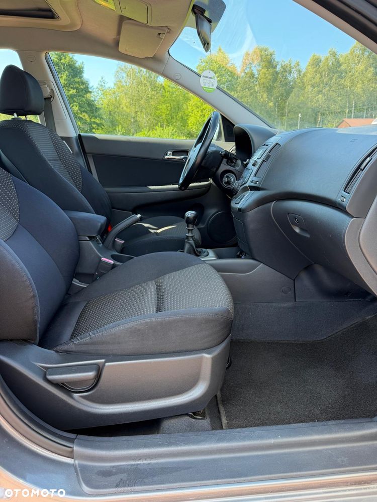 Hyundai i30 1.6 blue Comfort - 10