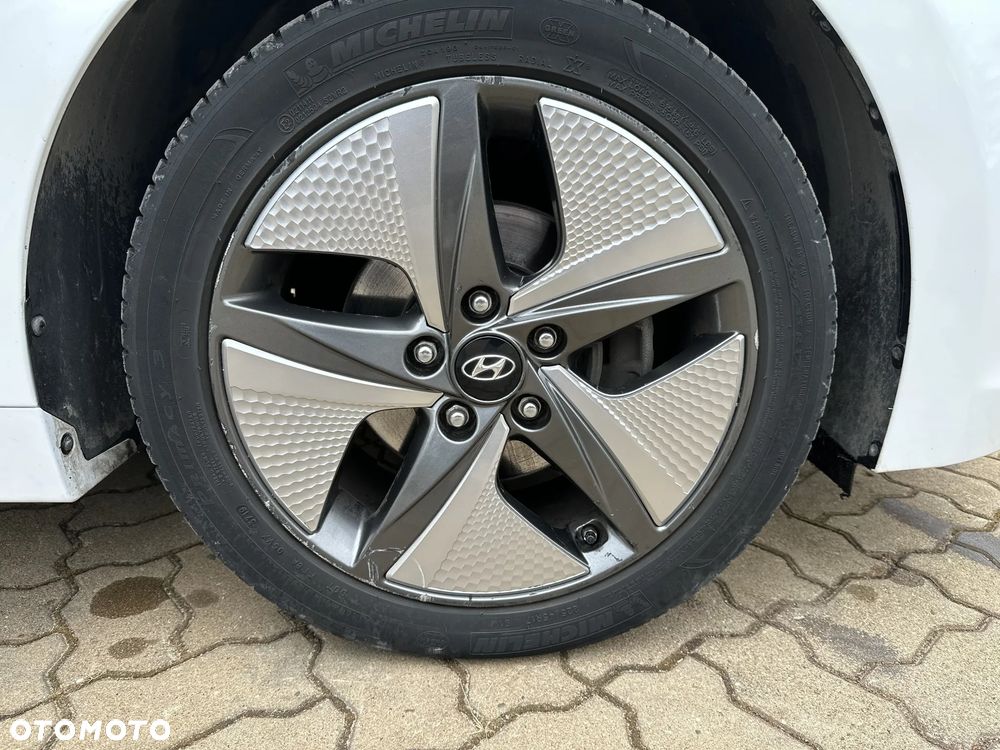 Hyundai IONIQ Hybrid Premium - 19