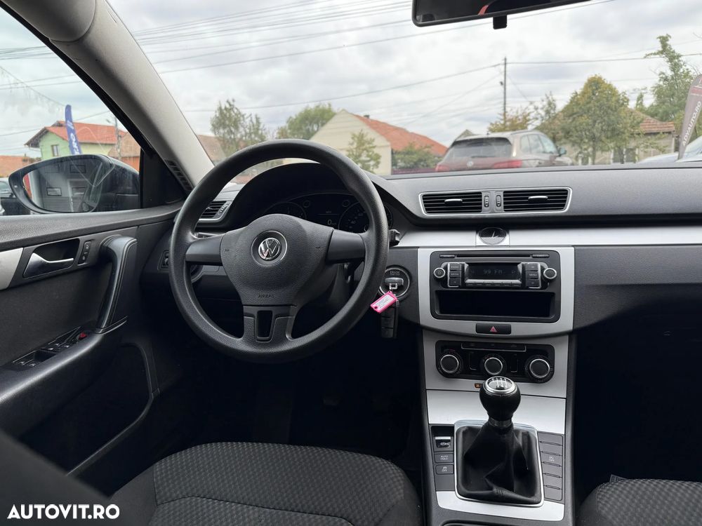 Volkswagen Passat Variant 2.0 TDI Blue TDI Highline - 7