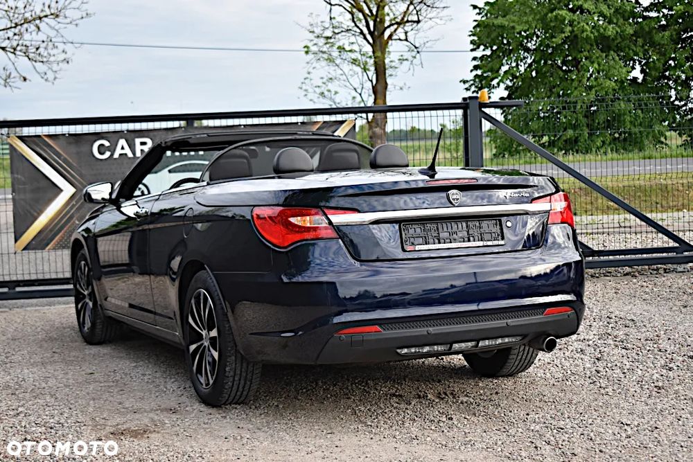 Chrysler 200 - 15