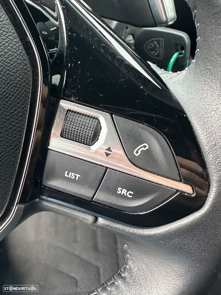 Peugeot 2008 120 VTI Auto Allure - 20