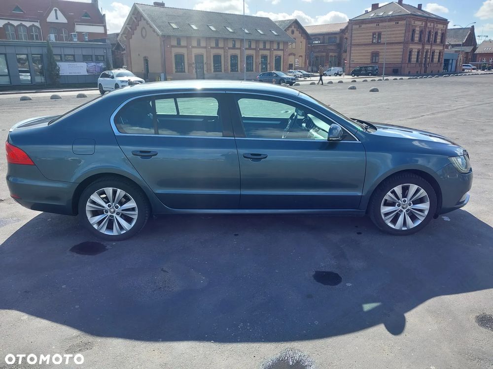 Skoda Superb 2.0 TSI Ambition DSG - 7