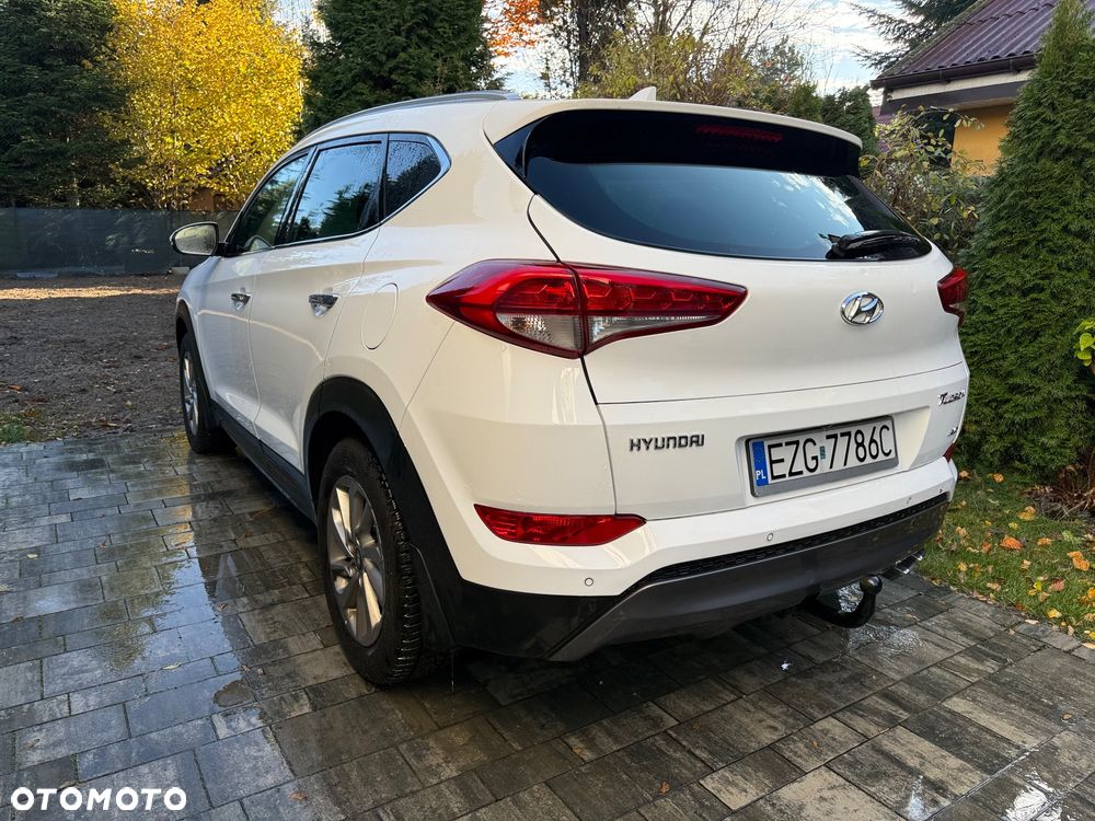 Hyundai Tucson 2.0 CRDI BlueDrive Style 2WD - 6