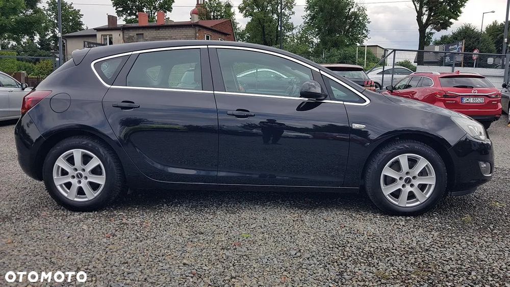 Opel Astra 1.6 Turbo Cosmo - 6