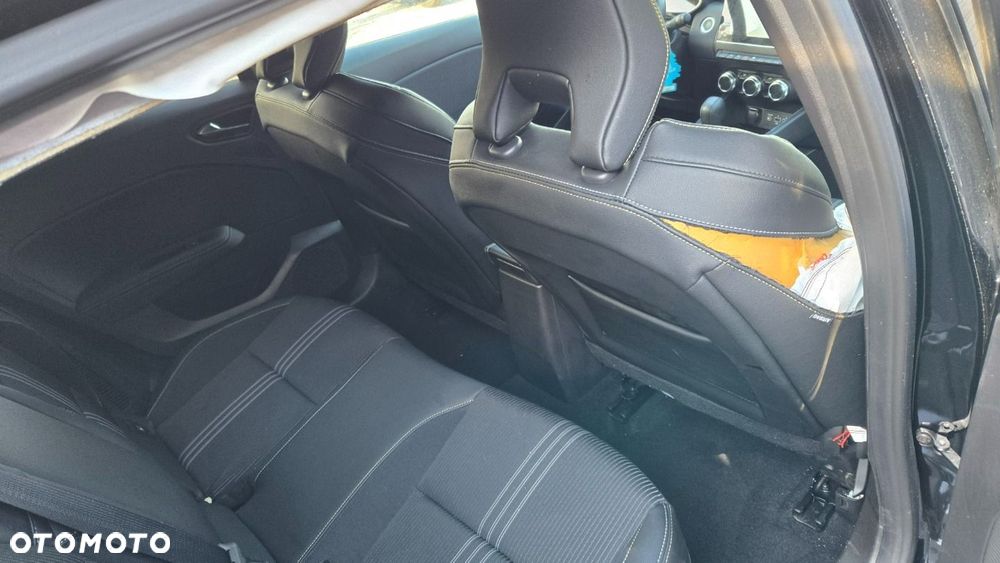 Renault Clio - 26