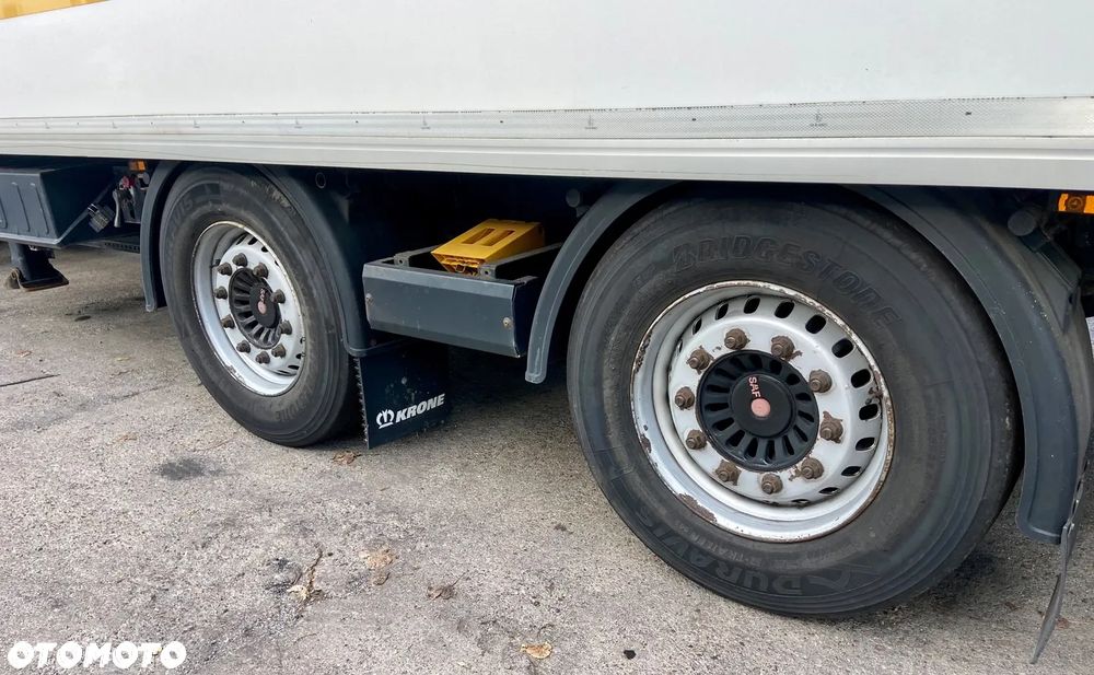 Krone Tandem 2osi Chlodnia Carrier +/-25stopni 47m3 - 12