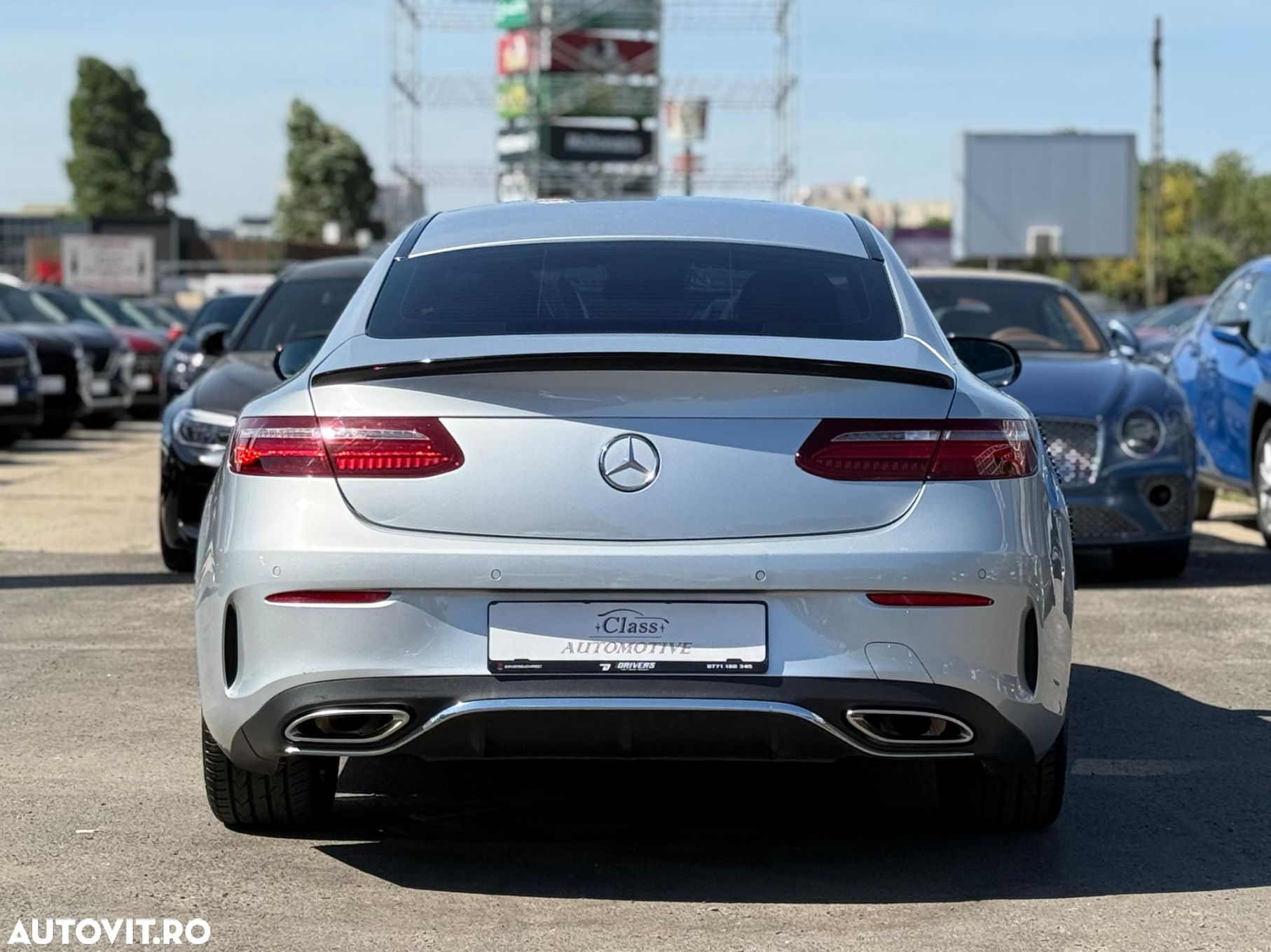 Mercedes-Benz E 200 Coupe Aut. - 11