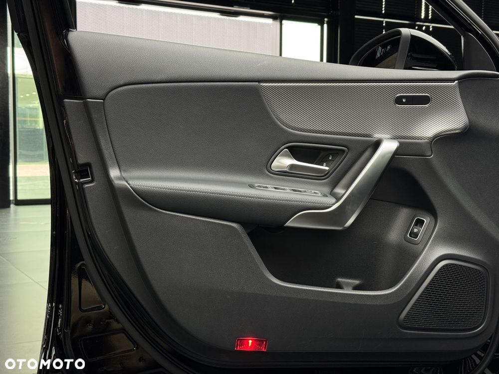 Mercedes-Benz Klasa A 180 Progressive 7G-DCT - 14