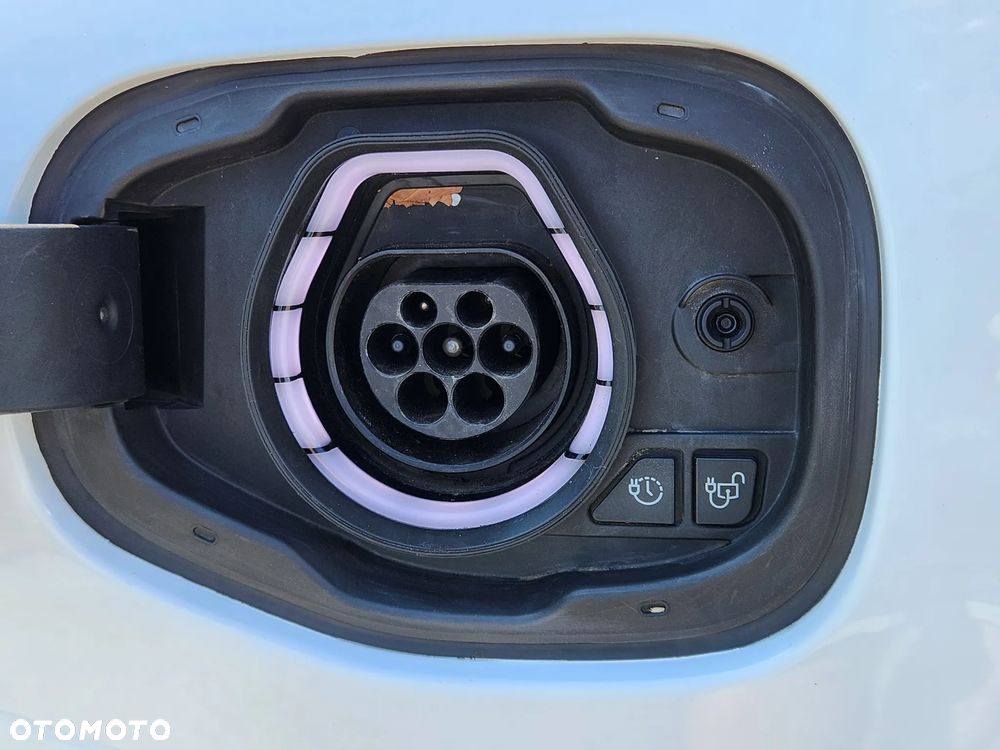 Ford Kuga 2.5P PHEV FWD ST-Line X - 25
